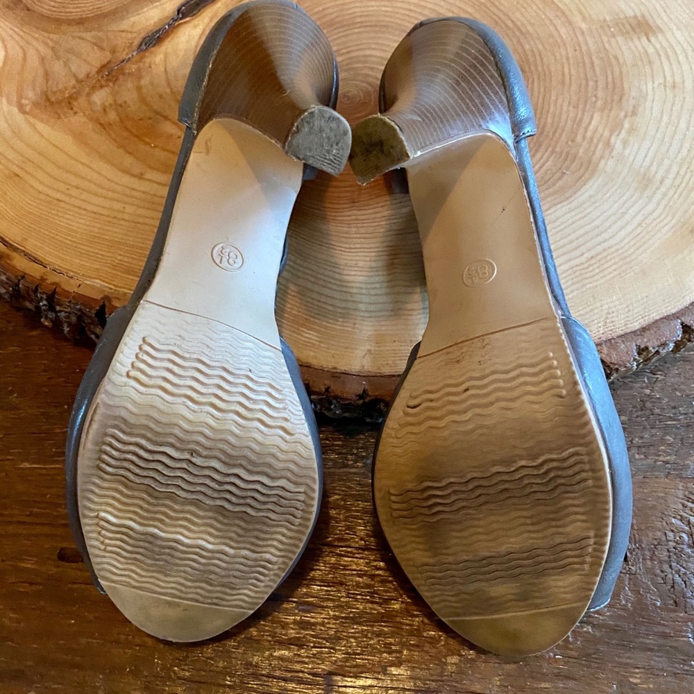 Xhilaration Heels (EUC) Size 8 1/2 - Picture 7 of 8